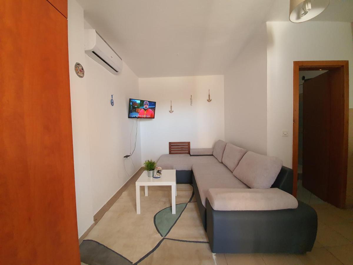 Apartmani Bellevue Vir Exterior photo