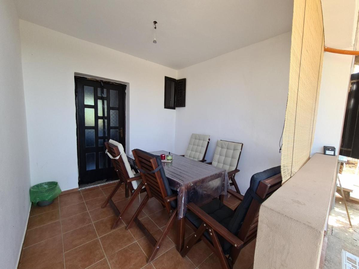 Apartmani Bellevue Vir Exterior photo