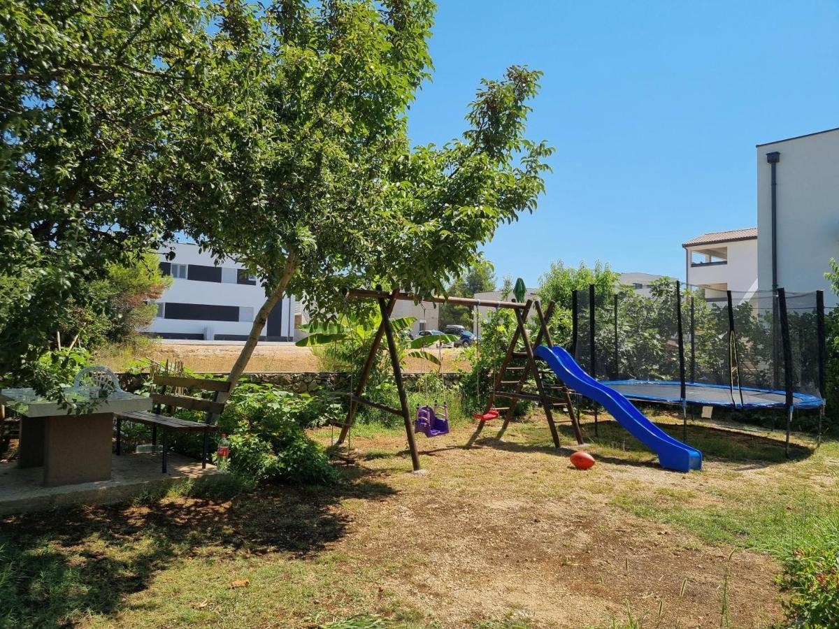 Apartmani Bellevue Vir Exterior photo